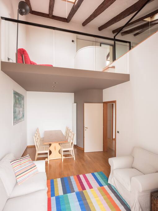 MAIN LIVING ROOM