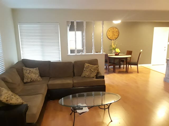 Room in Quiet Neighborhood Near Downtown San Jose