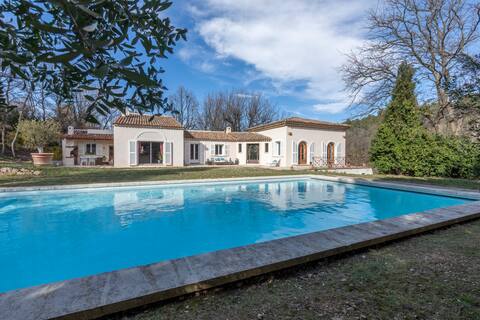 Villa Aix-en-Provence, between the sea and the mountain