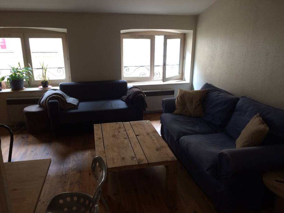 salon / lounge