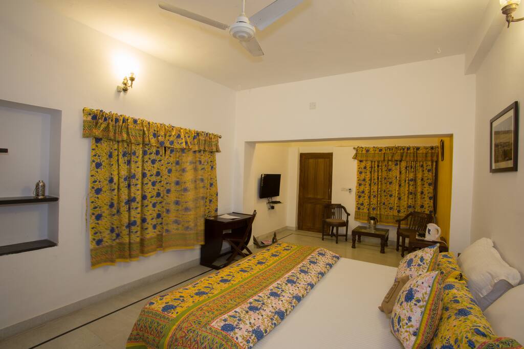 Can accommodate 2 extra persons