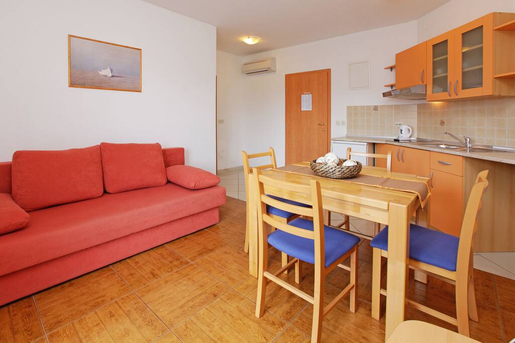 open plan dining&living area