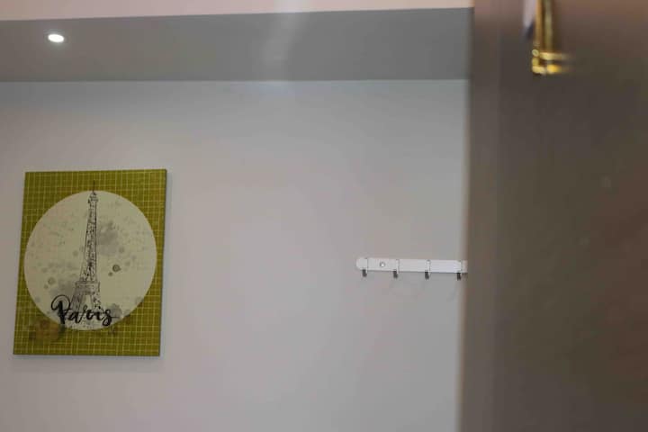 A4 - Stanza con bagno