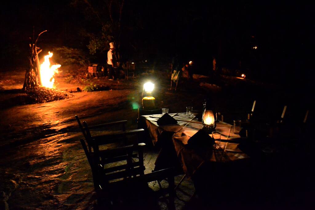 Dinner arrangement by the river