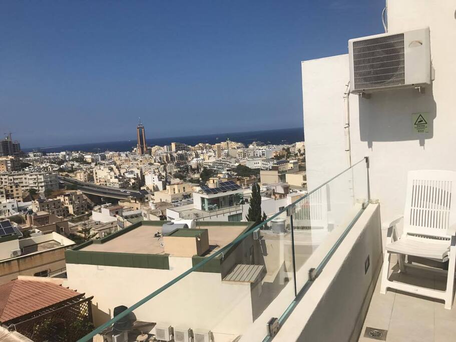 Spectacular views from the terrace. Breakfast can also be served here.