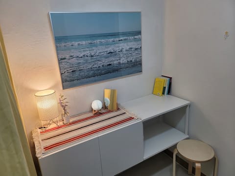 [King Kong House] # Moto is clean # near Yeongil University # Travel Tour # Modern Cleanliness # Entire Home # Cleaning Fee ×