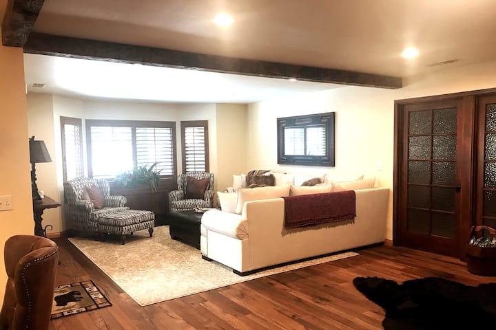 Sprawling Pristine Alpine Retreat - Big Bear Lake, CA