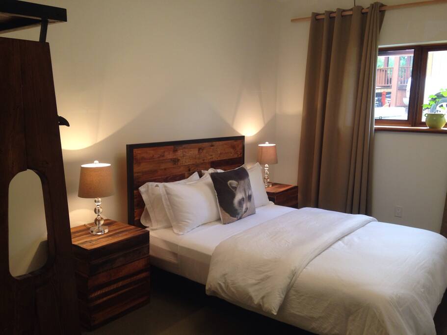 Bedroom #2 featuring a queen bed