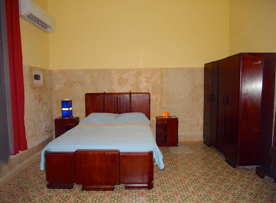 Suite 2 Room 1