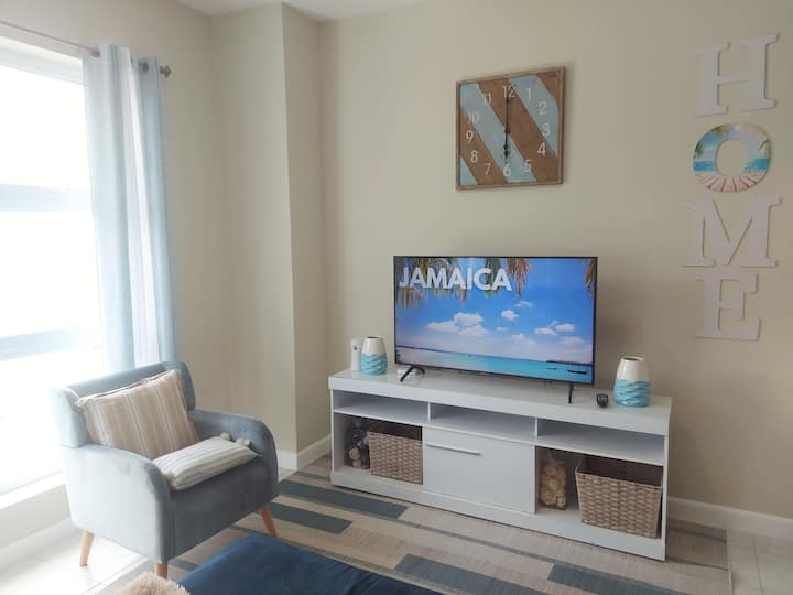 Sofia's Cozy Condo @The Lofts ❤ Kingston Ja| 1bdr - Kingston (Jamaica)