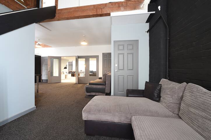 Penthouse warehouse Slps 18 (61) Mcr City Centre gallery image 4