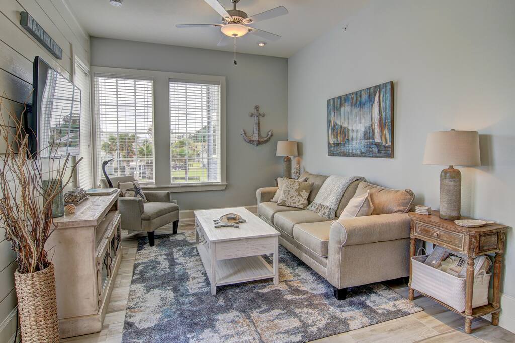 Ocean Pearl TC 10205-Living Area