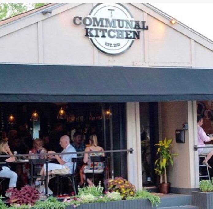 Communal Kitchen의 사진