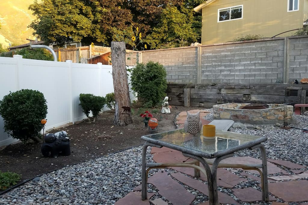Fire pit to enjoy on cool nights.