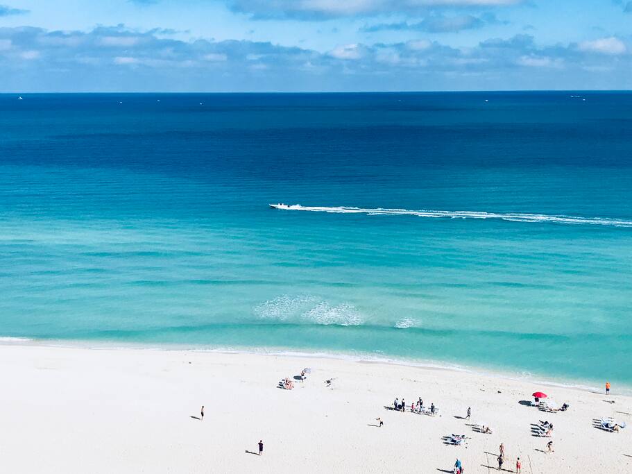 Beautiful view over the ocean from the balcony of the apt