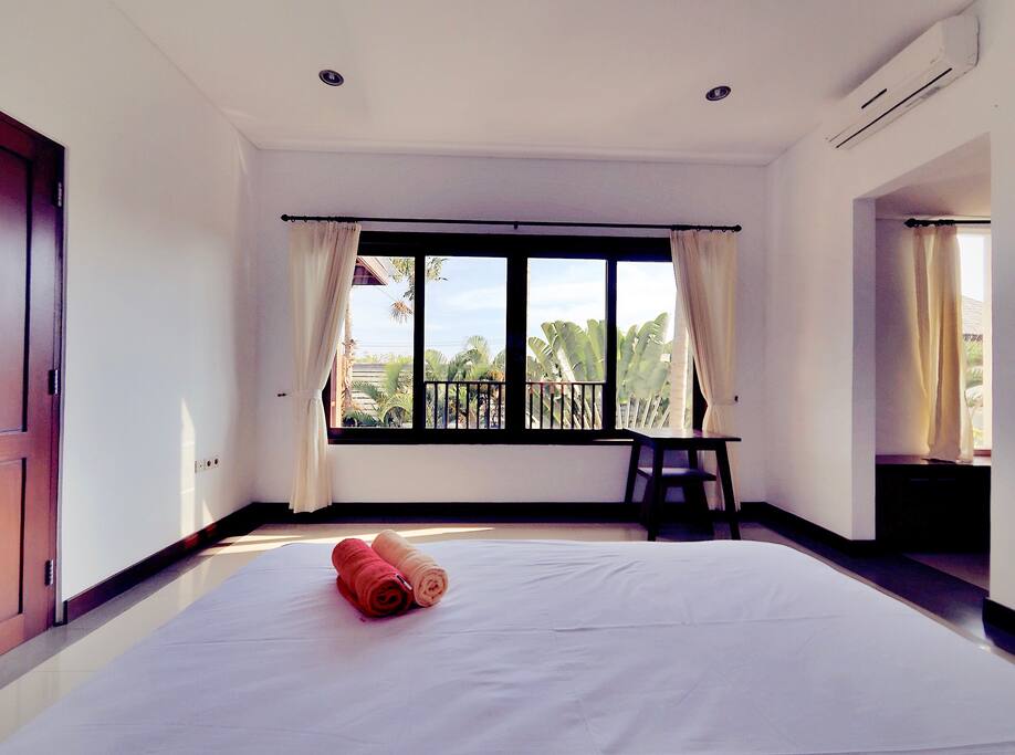 Room Above Garden 花园上房间