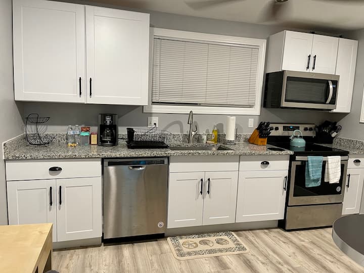 Practical Studio Home With Parking On Premises - Apache Junction, AZ