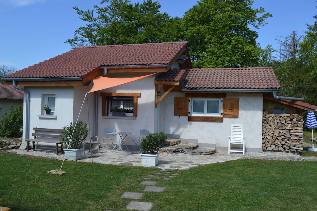 Maison et jardin vue principale