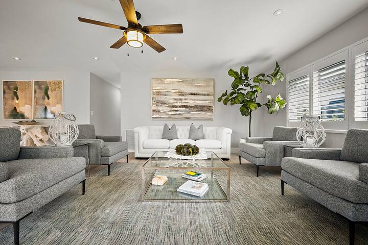 Heated Pool, 4 BR, Walk to Beach & Restaurants! gallery image 4