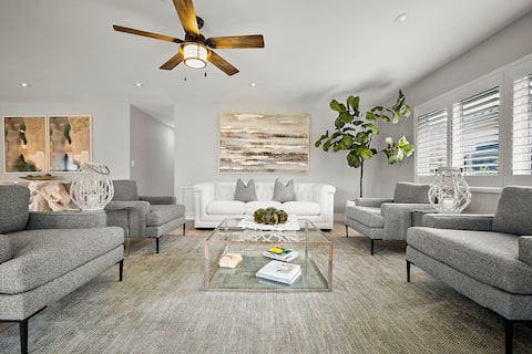 Top performing Airbnb: Heated Pool, 4 BR, Walk to Beach & Restaurants! in Broward