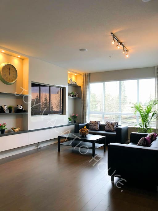 LIVINGROOM