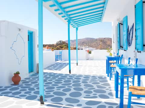 Chloe Terrace Studio, 5km away from the Center