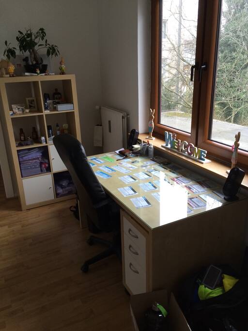 Flur mit Arbeitsplatz