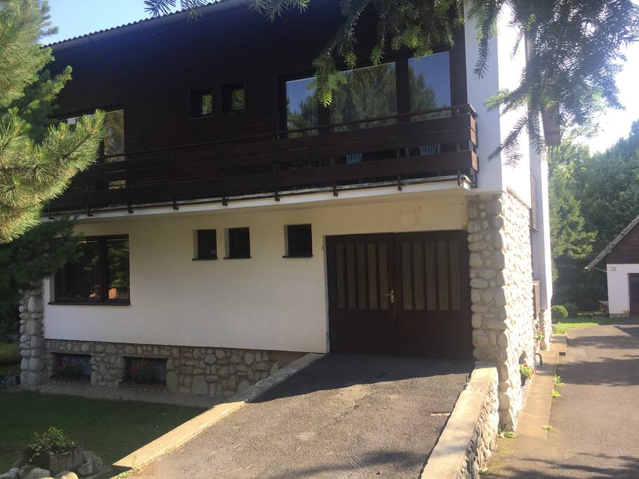 Predná časť domu