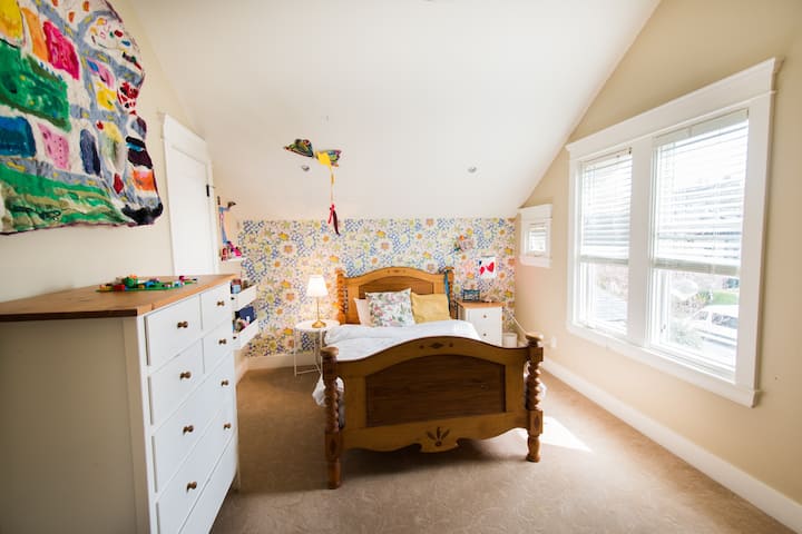 Bedroom 3, for ze children. Single size.