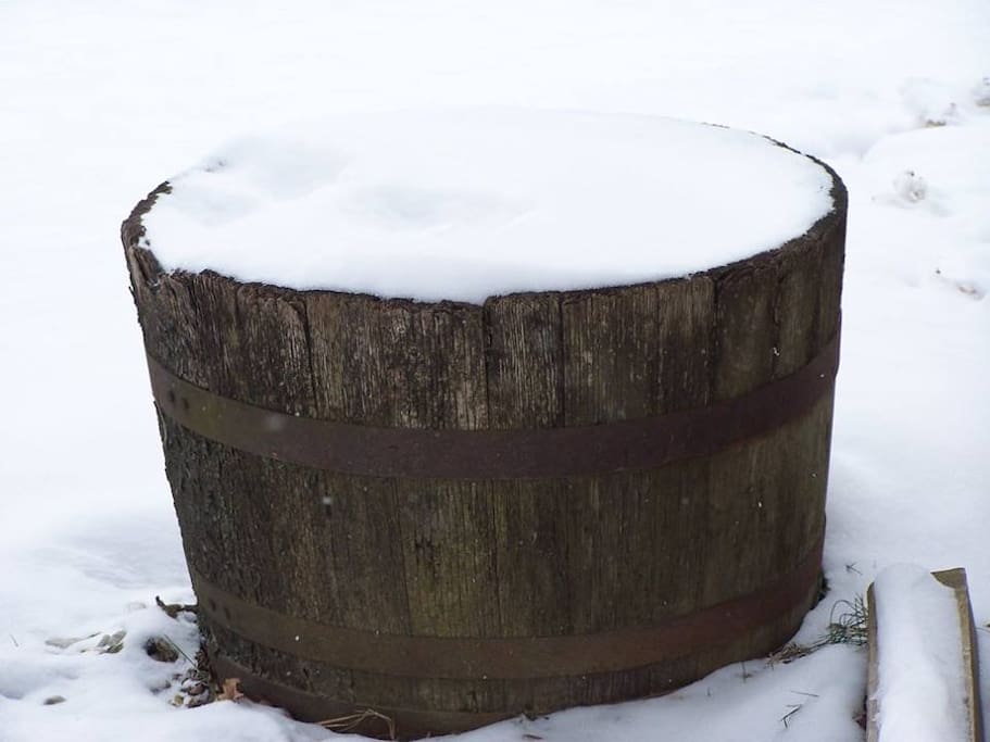 Snow barrel