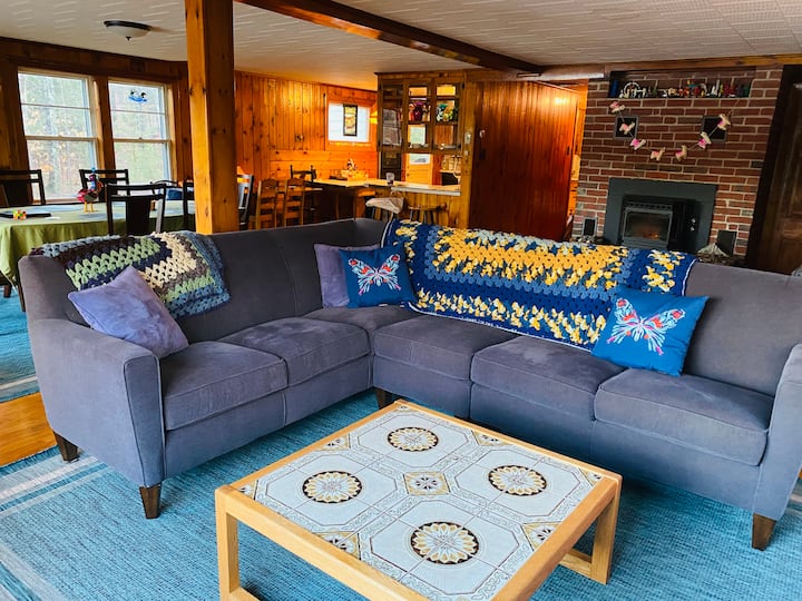 Lake House In Litchfield Maine - Beach Road, ME