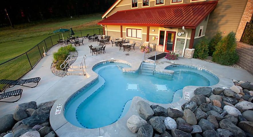 Christmas Mountain Village-2BR Cottage