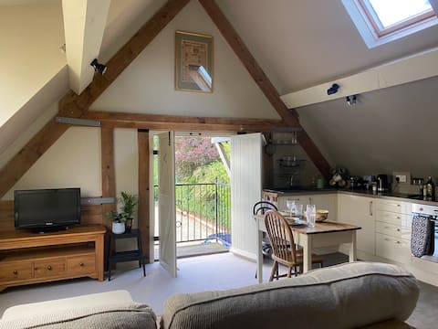 The Annexe. Large loft above old stables. Rural