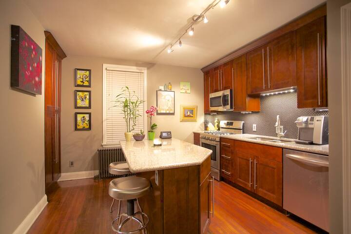 Historic German Village Apartment gallery image 2