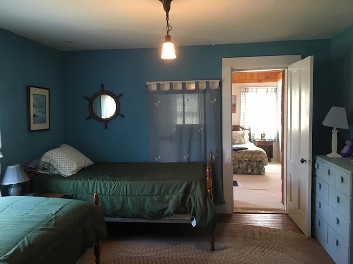 Chumba cha kulala cha bluu ndicho giza zaidi kati ya vyumba vya kulala