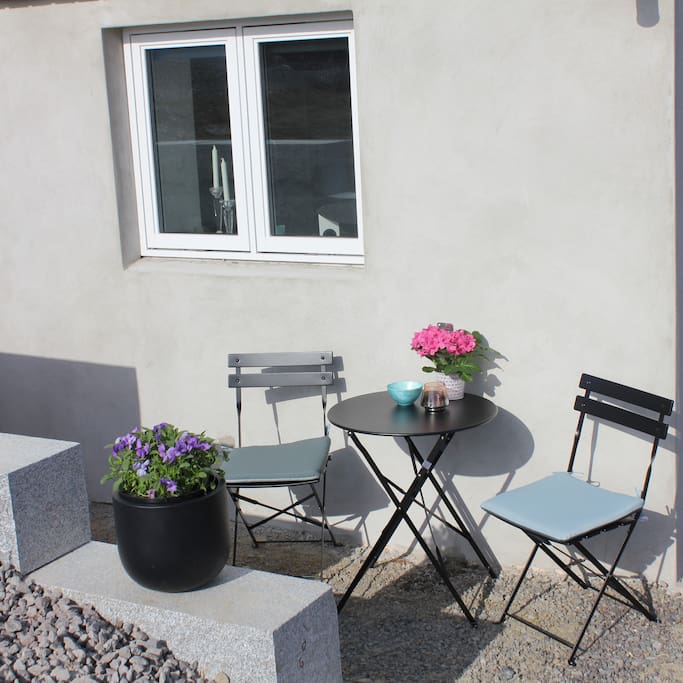 Lovely south facing outdoor space in peaceful residential area