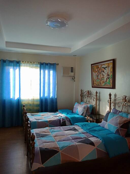 Bedroom 2 (2 Single Beds)