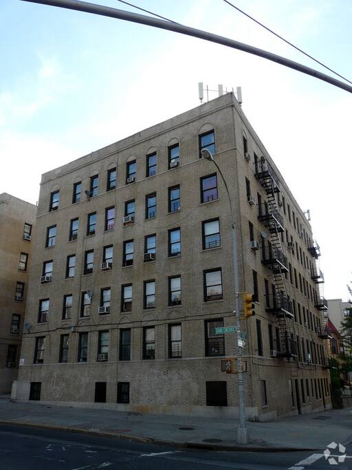 Corner of Grand Concourse & E. 180th Street