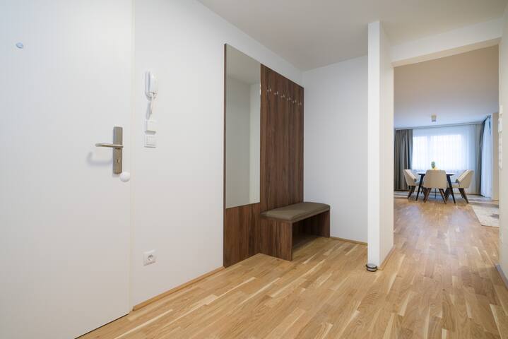 MyApartments Vienna 4 Bedroom Apartment & balcony gallery image 5