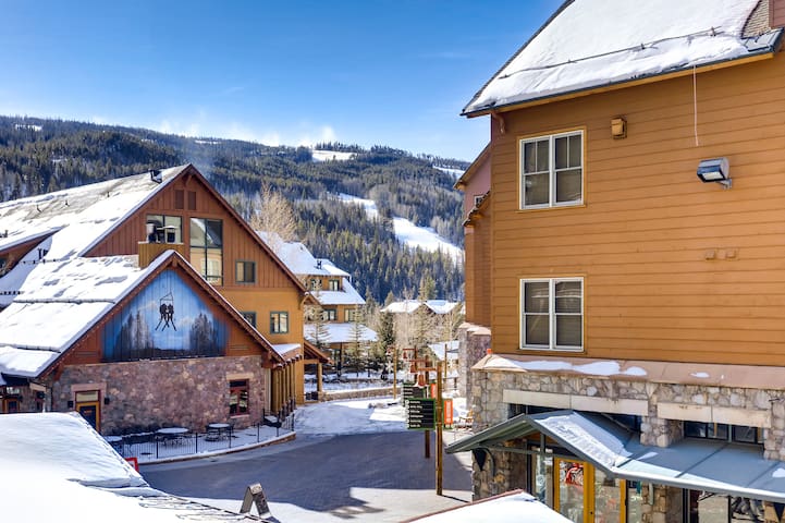 ★ KEYSTONE CONDO ★ Ski in/out ★ RiverRun Village!