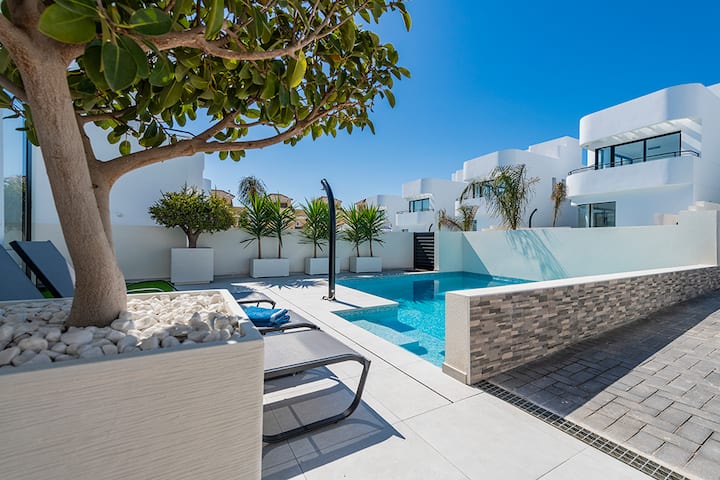 ❤⚡STYLISH VILLA 2018,POOL,3B.R,WIFI,NETFLIX⚡❤