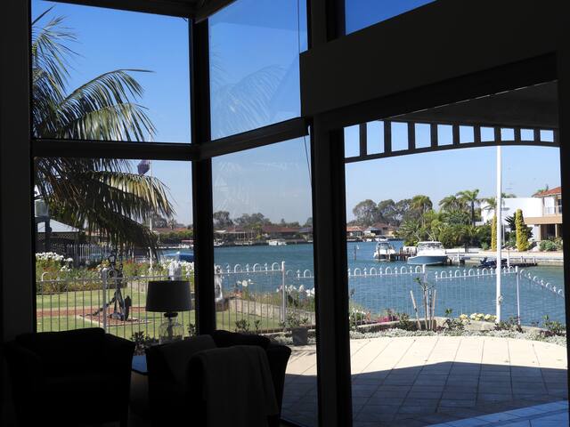 “Eau de Vie” Canal front home with private jetty gallery image 4