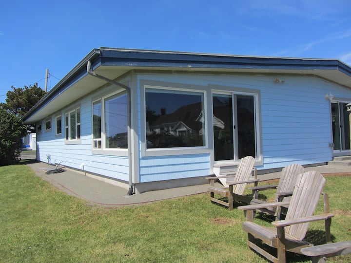 Renovated Beach House Houses for Rent in Crescent City, California
