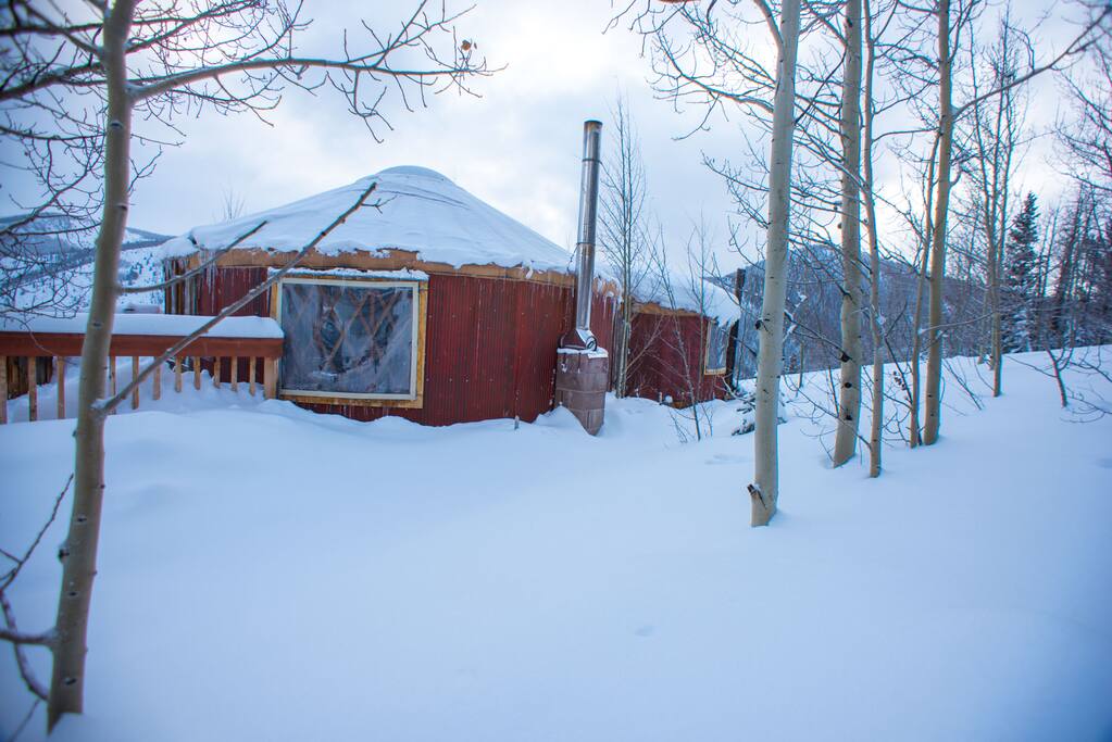 Just a bit of snow (2016)