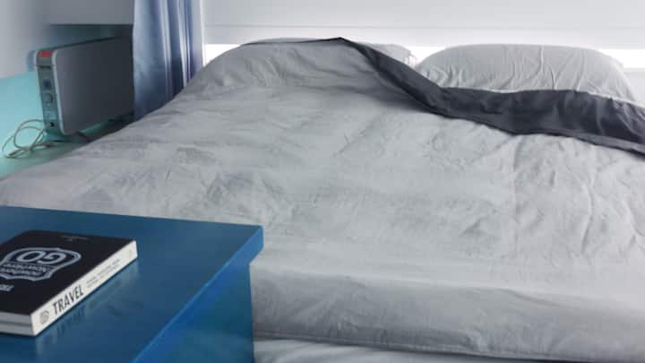 เตียงสปริงคู่
(ไม่รวมแล็ปท็อป)