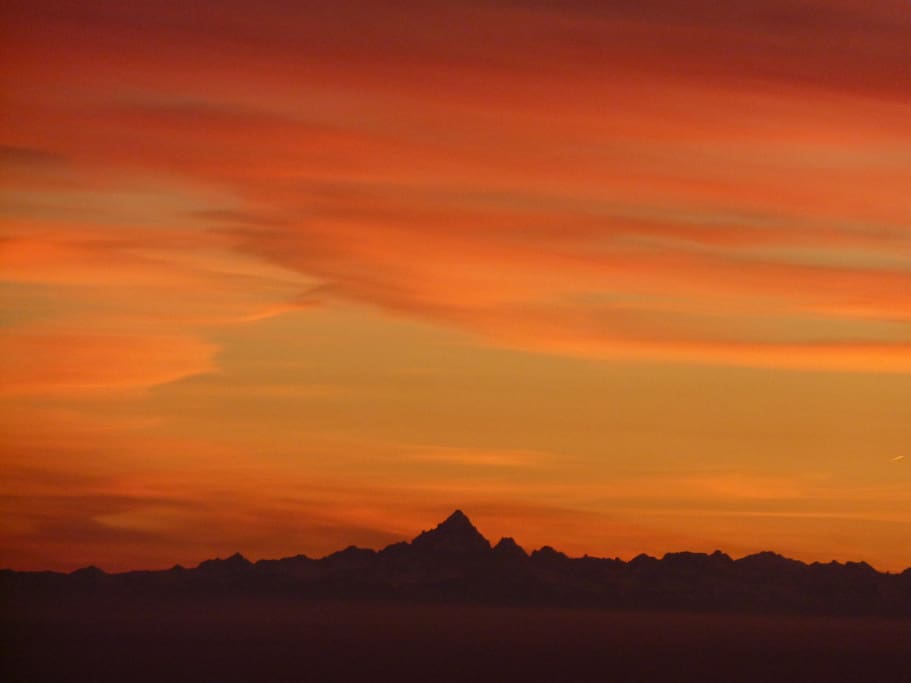 I colori del tramonto con vista sul Monviso
