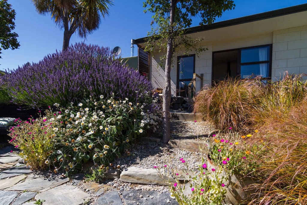 Lakeview Cottage entrance