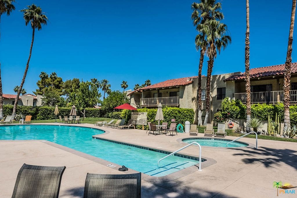 Community Spa and Pool