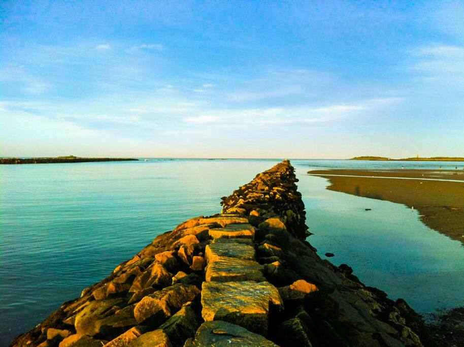 Hills Beach guesthouse steps to beach UNE OOB KBPT Guest suites for