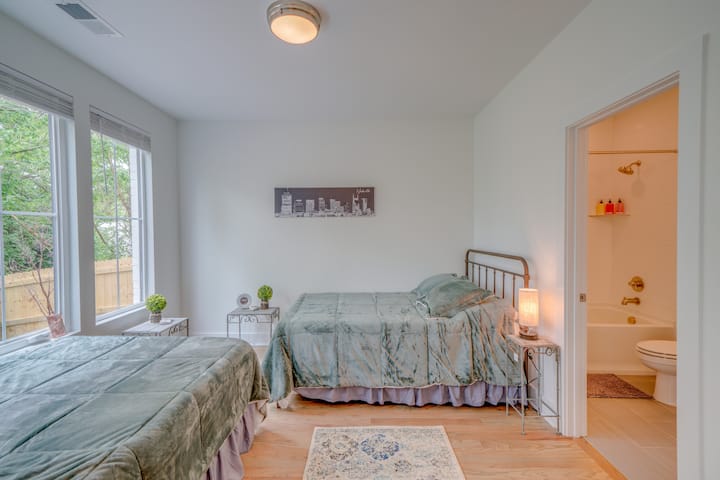 חדר שינה תחתון - 2 מיטות מלאות